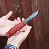 Morakniv Garberg Black Blade in der Dala Red Edition mit Polymerscheide und Lederschlaufe